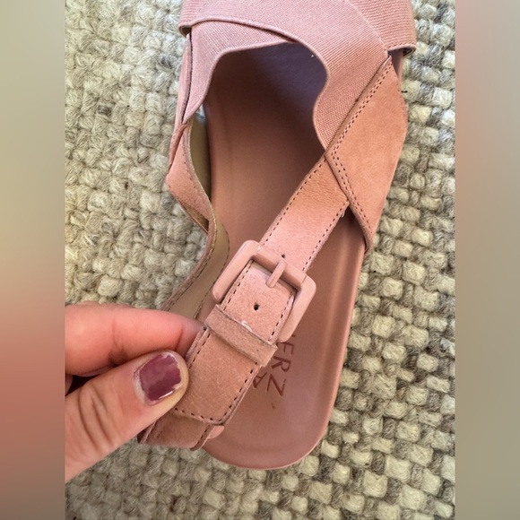 Naturalized Pink Leather Sandals - Picture 3 of 5